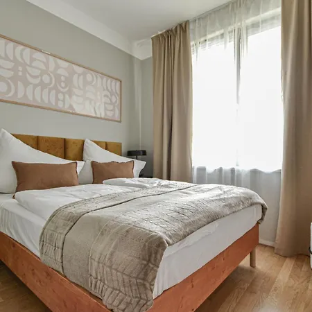 Japanese Design 3bdr In A Vibrant Area شقة *