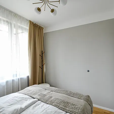 아파트 Japanese Design 3bdr In A Vibrant Area 프라하